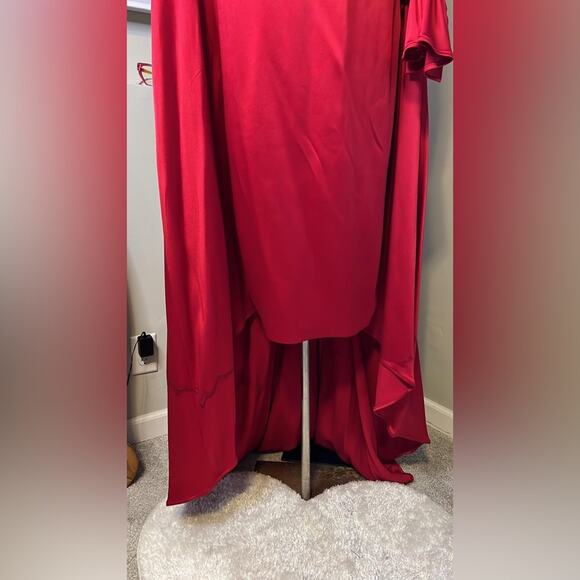 Carolina Herrera Red Dress - Long Sleeve Off Shoulder - Picture 15 of 15